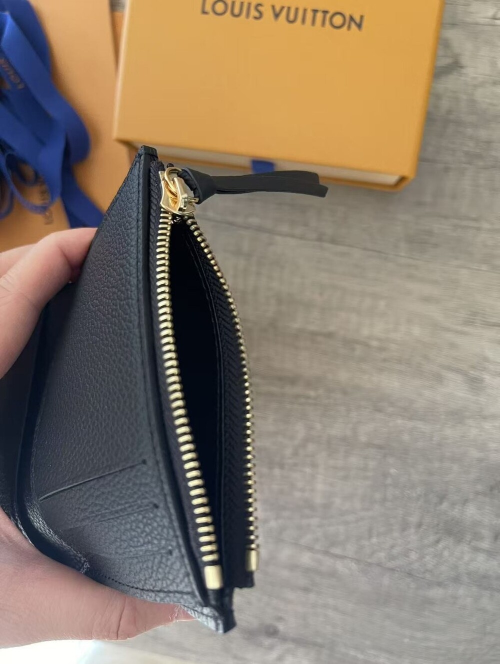 Louis Vuitton Victorine Wallet - Picture 9 of 11